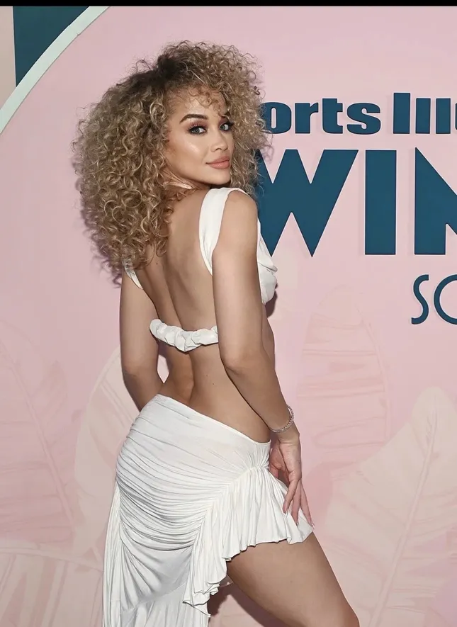 SPORTS ILLUSTRATED COCKTAIL SWIM LAUNCH NYC - JASMINE SANDERS