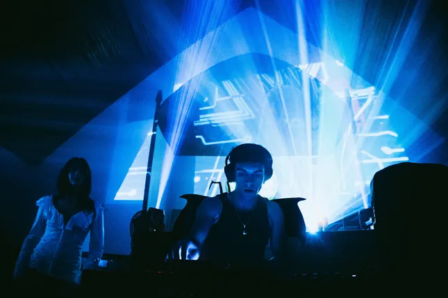 Barebones Rave