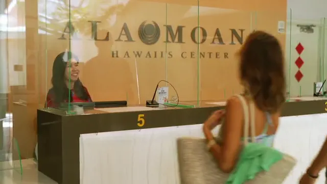 Ala Moana Commercial - Oahu, Hawaii