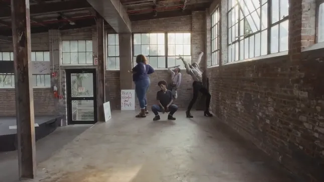 Everlane “EVERLANE x Nikolai Kokanovic & Yves”