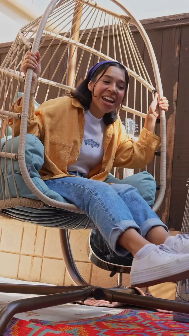 “On My Way” promo
