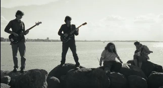 “WAITING GAME” Music Video