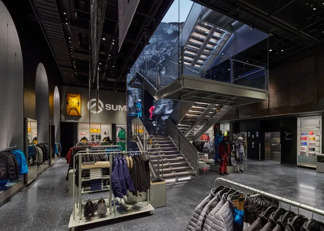 The North Face 5th Ave