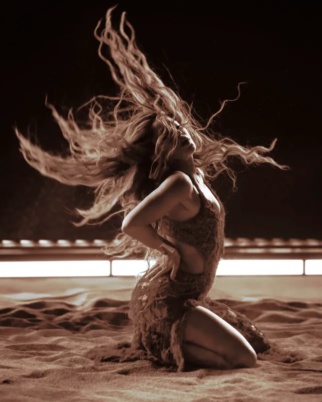 Shakira “Hips Don’t Lie” performance at Jimmy Fallon 20th Anniversary