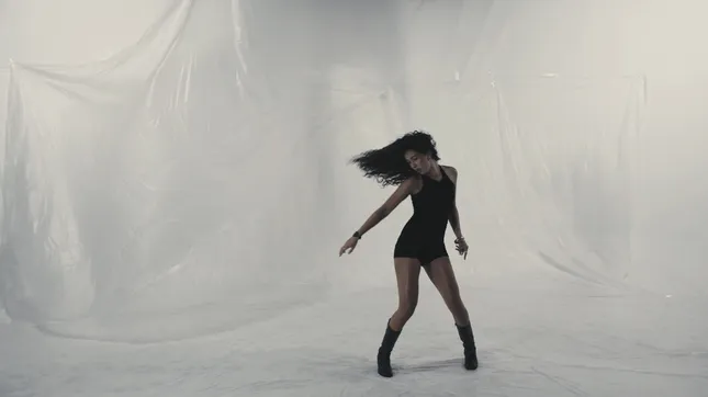 NAKED & FEARLESS | Alexander Nicholson