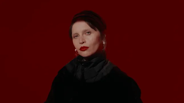 Hunger X Dior - Red