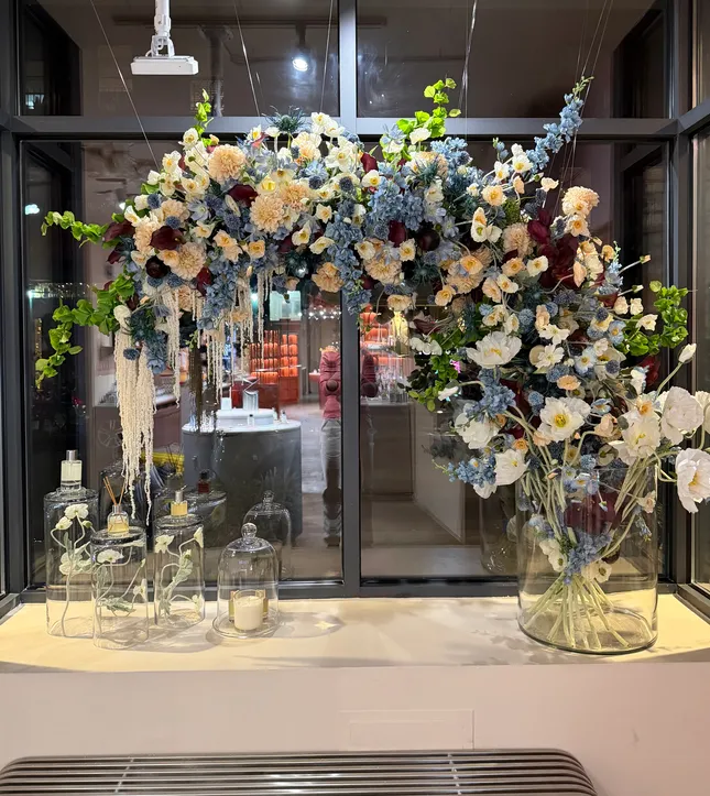 Dossier Winter 26’ Window Display
