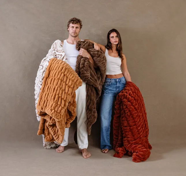 Lola Blankets - Website