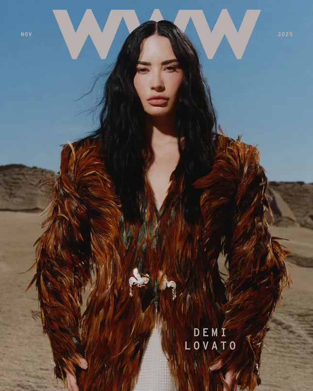 Demi Lovato / Who What Wear / Agata Serge