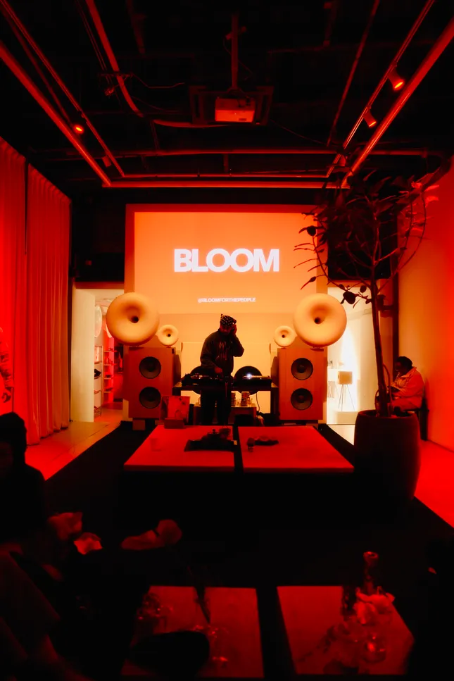 BLOOM @ Silence Please