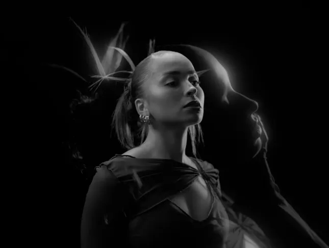 Ella Eyre - kintsugi