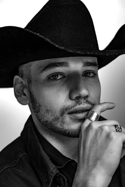 Alejandro Akara