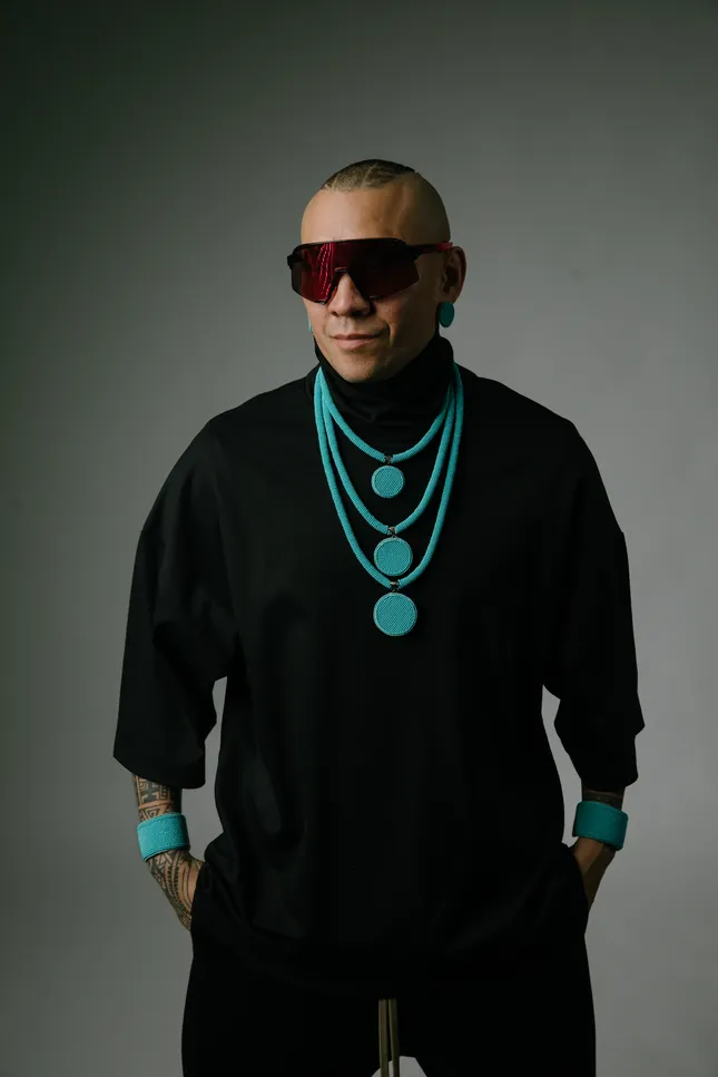 Digitech for black eyed peas members.