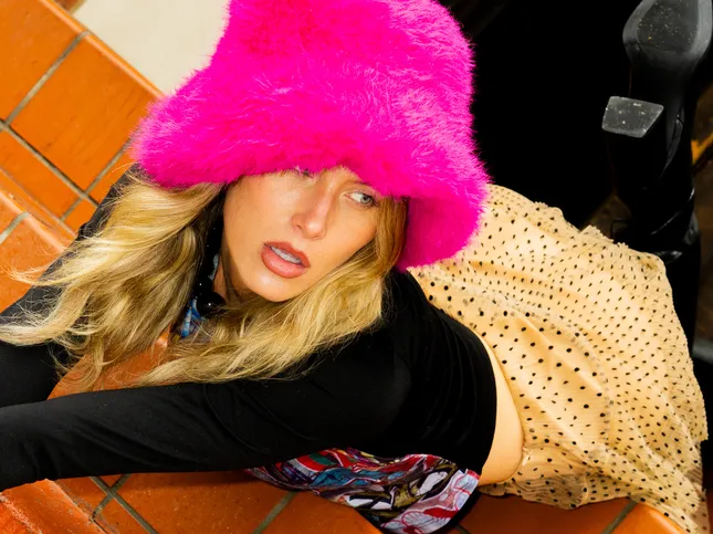 FASHION 001