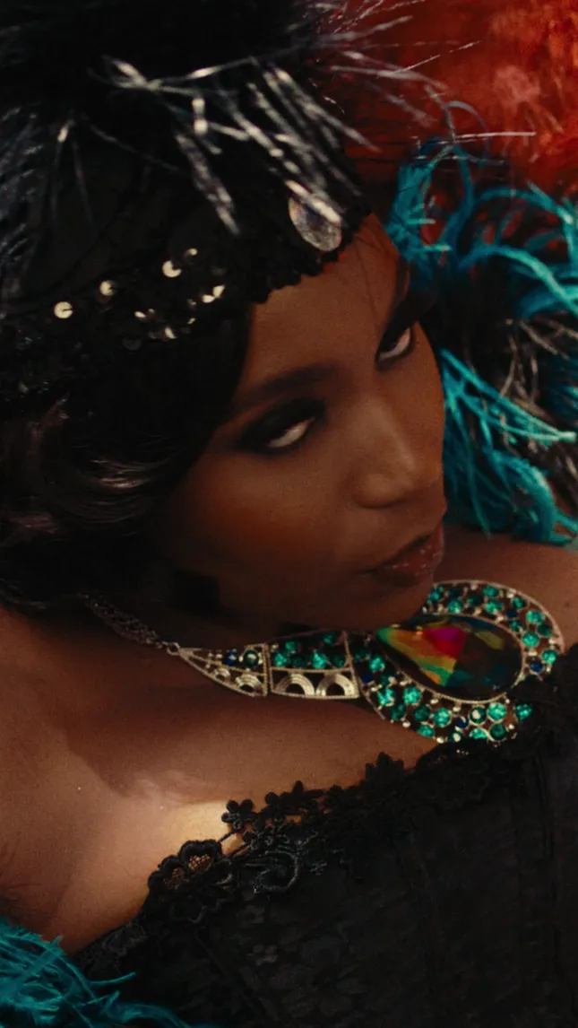 Stephanie Saint-Côme X Zoey Brinxx - Pressure Music Video