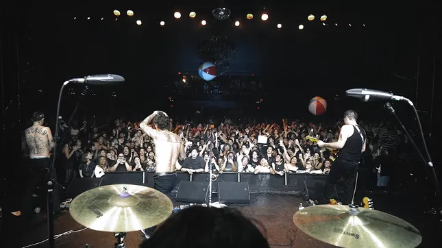 alexsucks - Flinch (Live)
