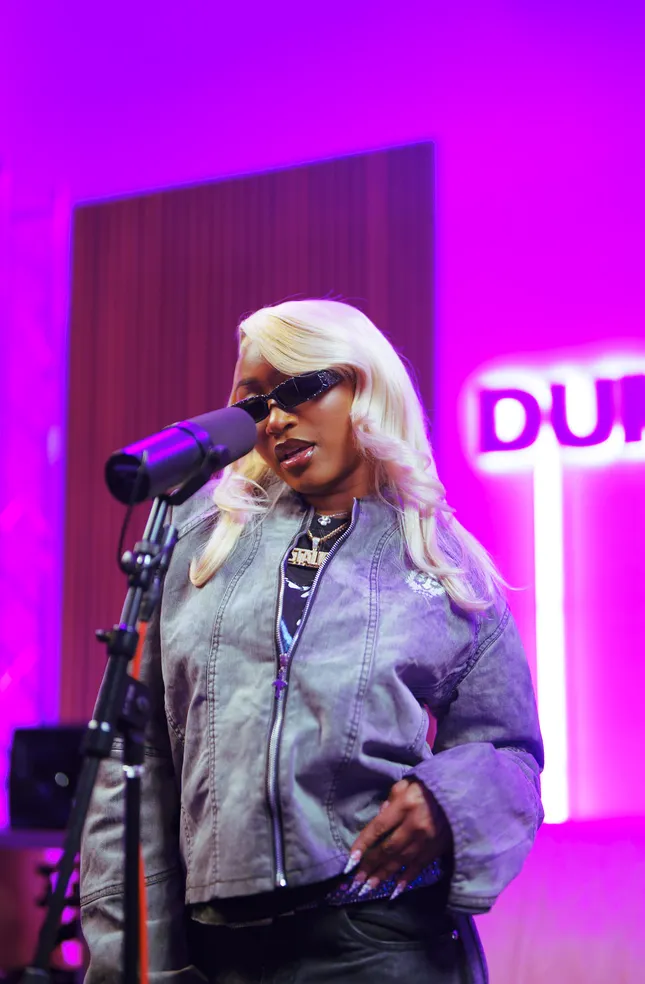 Stalk Ashley- dumblit performance