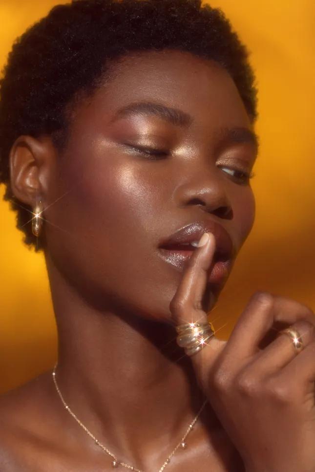 Beauty shoot with Elvina. 📸 Angela Marclew