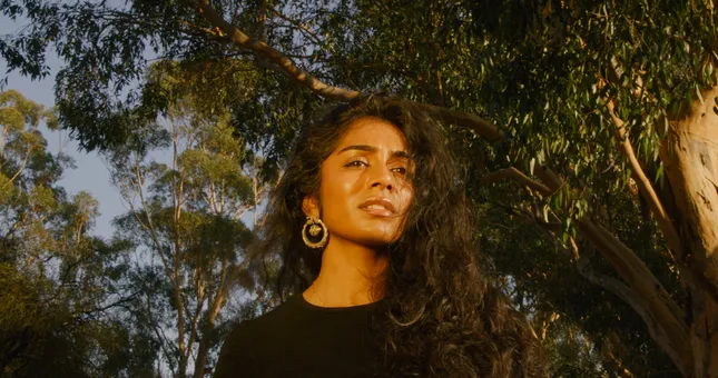 Anusha Savi - Website