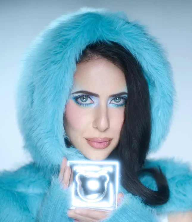 Hila Klien for Teddy Glow