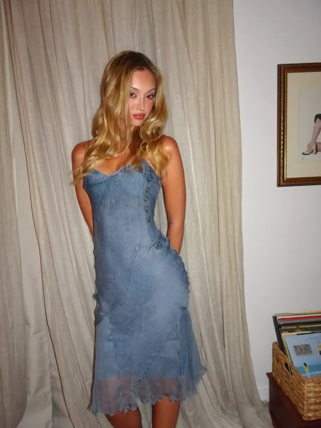 Bella in Dior 2000
