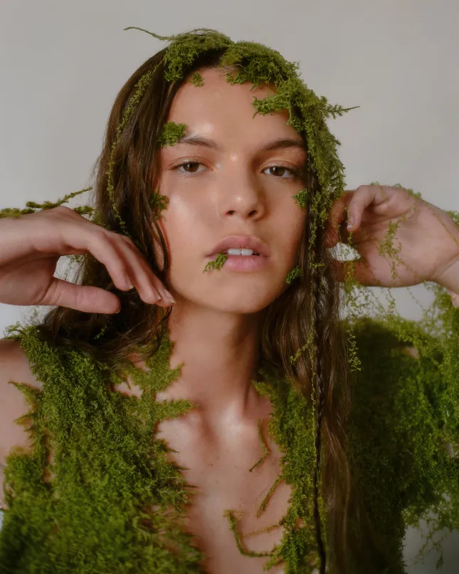 ELEMENTS EDITORIAL