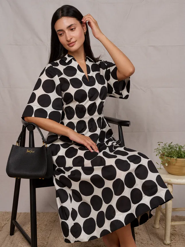 Lesley Evers Boutique E-Commerce Photography