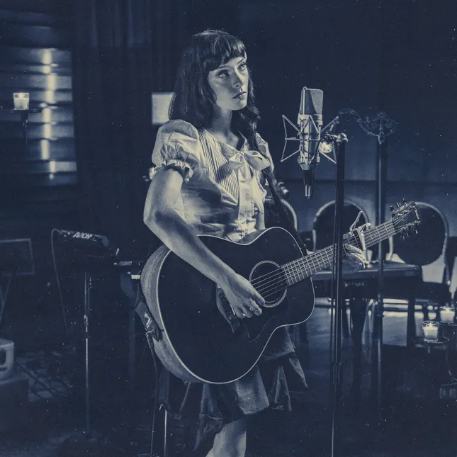 Holly Humberstone - Live From Toronto 7” Vinyl (front and back cover + Polaroid insert)