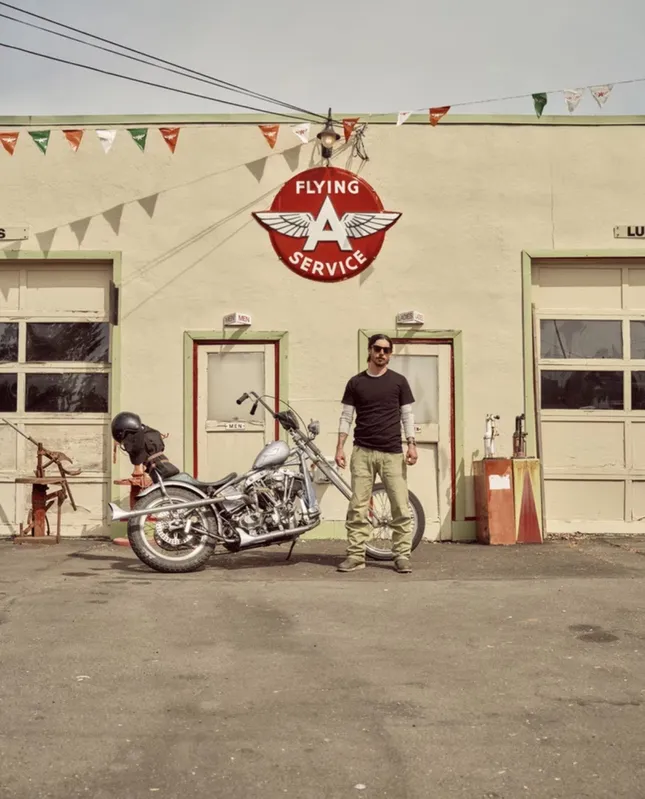 TELLASON: Ecommerce and Lifestyle Photography