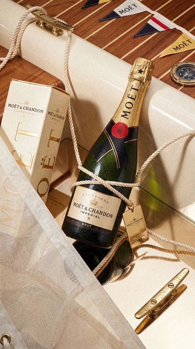 MOËT / R&D // SOCIAL
