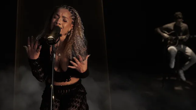 Kiana Ledé - Medleys for Grudges Album Release