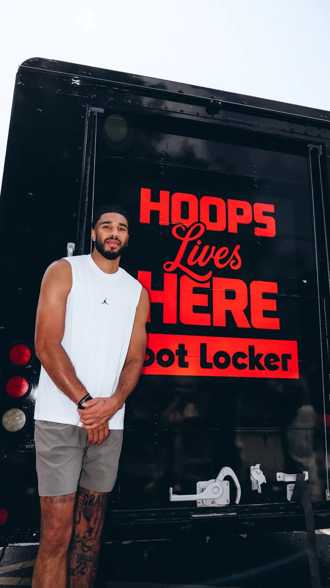 THE CLINIC Jordan Brand x Footlocker