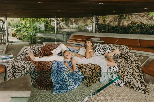 LOLA BLANKETS