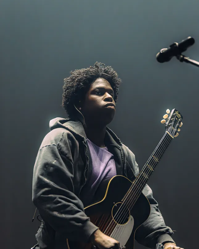 Daniel Caesar Live