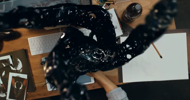 Marvel x Sony | Venom Brisk