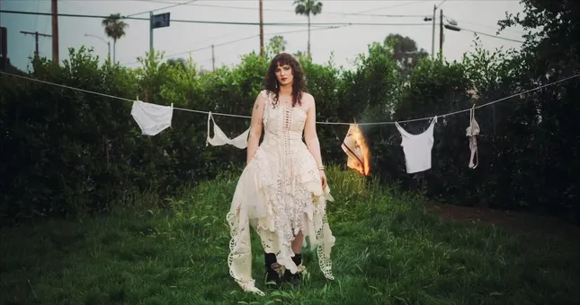 Rachel Bochner "How Was I Supposed To Know" Visualizer + Verticals