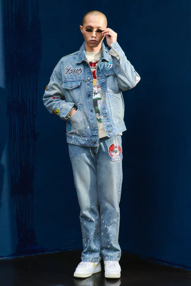 Mikenco x Looney Tunes Collection