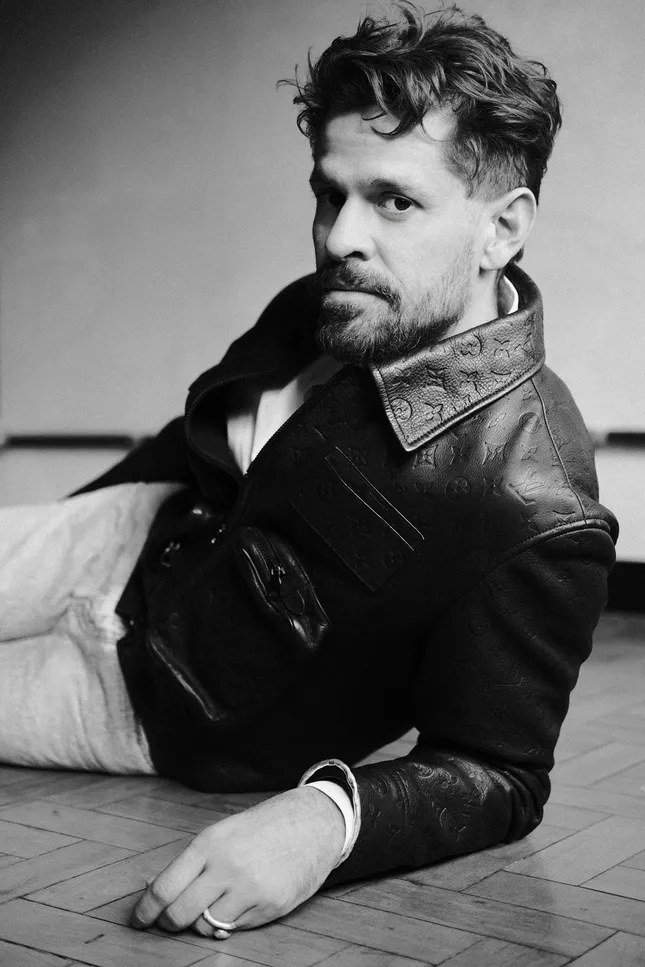 ALEJANDRO CLAVEAUX — FORT Magazine