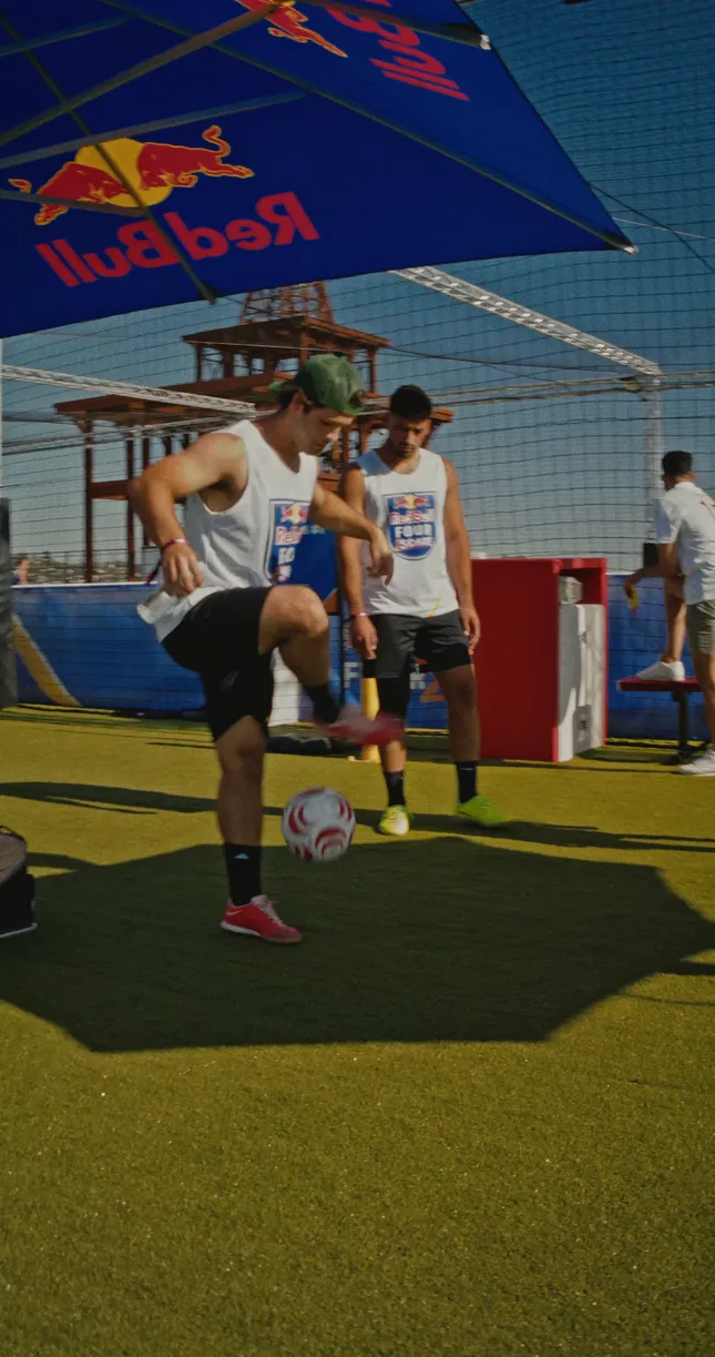 Red Bull Four 2 Score