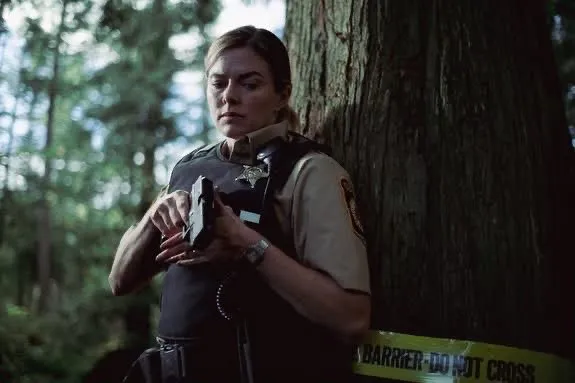 Sawtooth Mountain Feature BTS