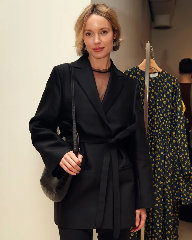 Merlette: Holiday Party