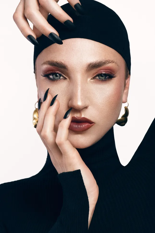 Burgundy Noir