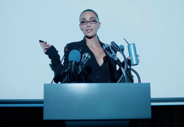 Kim Kardashian - UPDATE