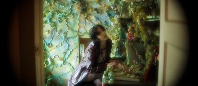 Dafna - What’s More Romantic?