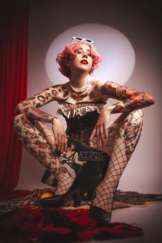 Vintage Showgirl Styled Shoot