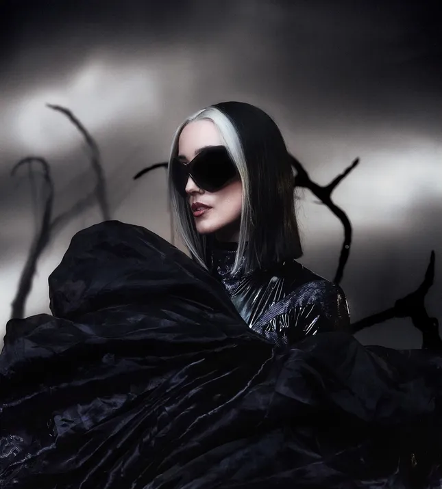 HAYLA ‘DUSK’ Album Artwork