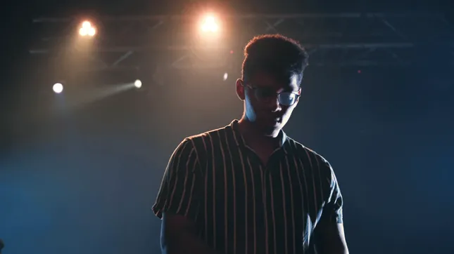 Between Giants // Live Set Video
