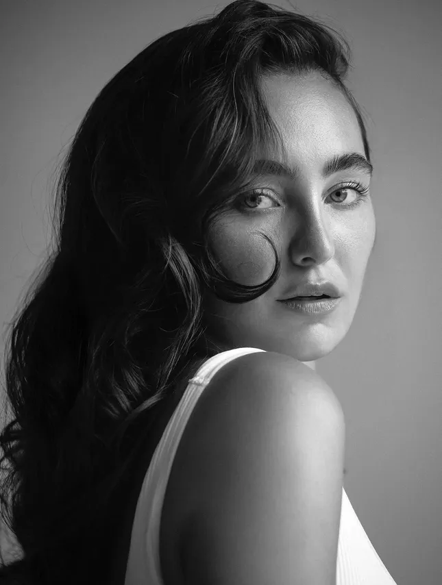Anna Katherine for Ale Poveda