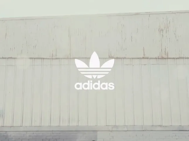 Spec ad : Adidas