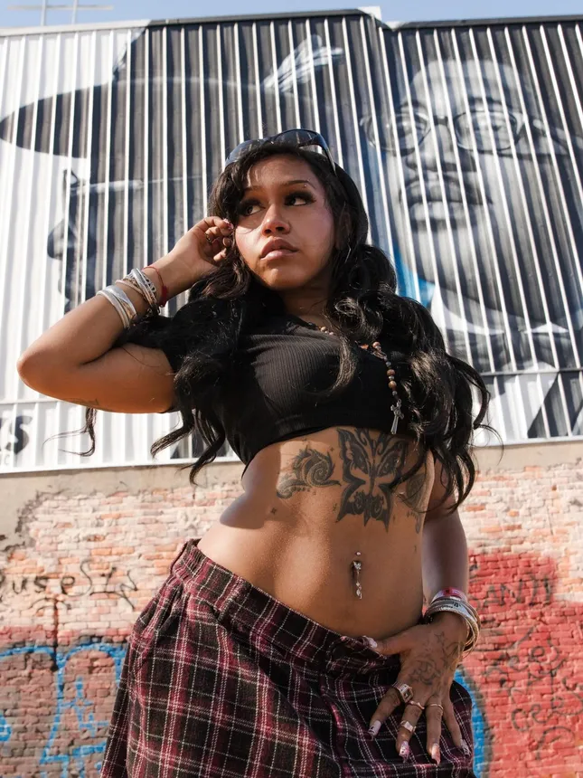 Promo pics for MIJITA